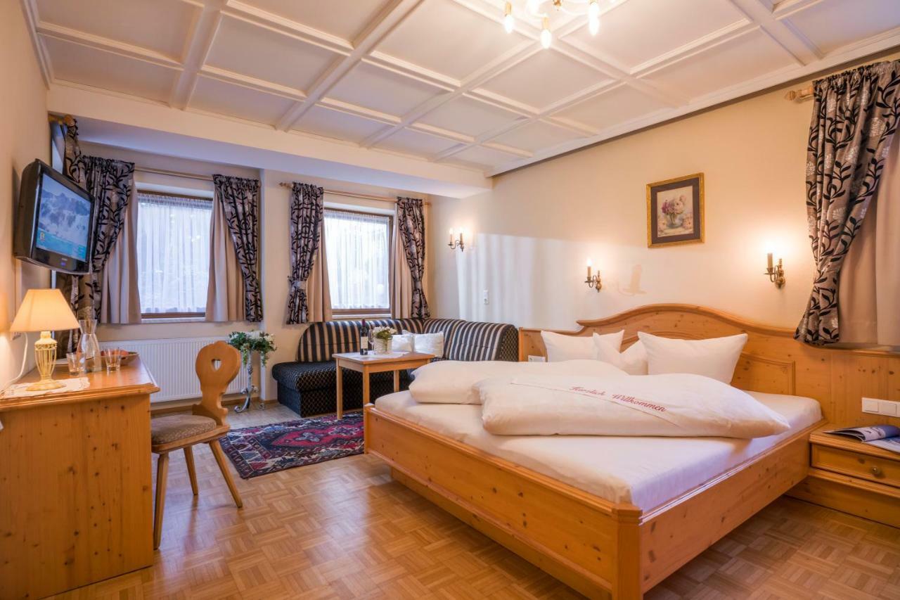 Hotel Viktoria & Landhaus Joggl Mayrhofen Dış mekan fotoğraf