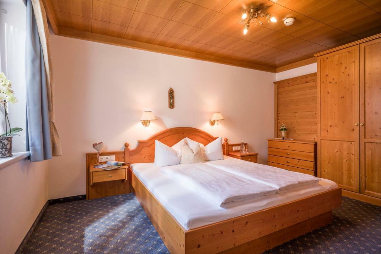 Hotel Viktoria & Landhaus Joggl Mayrhofen Dış mekan fotoğraf