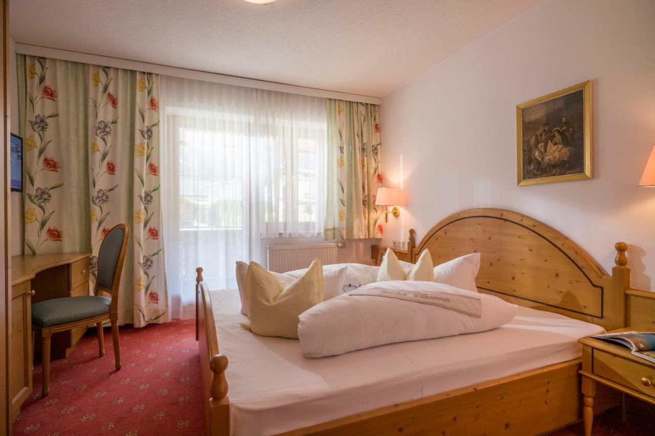 Hotel Viktoria & Landhaus Joggl Mayrhofen Dış mekan fotoğraf